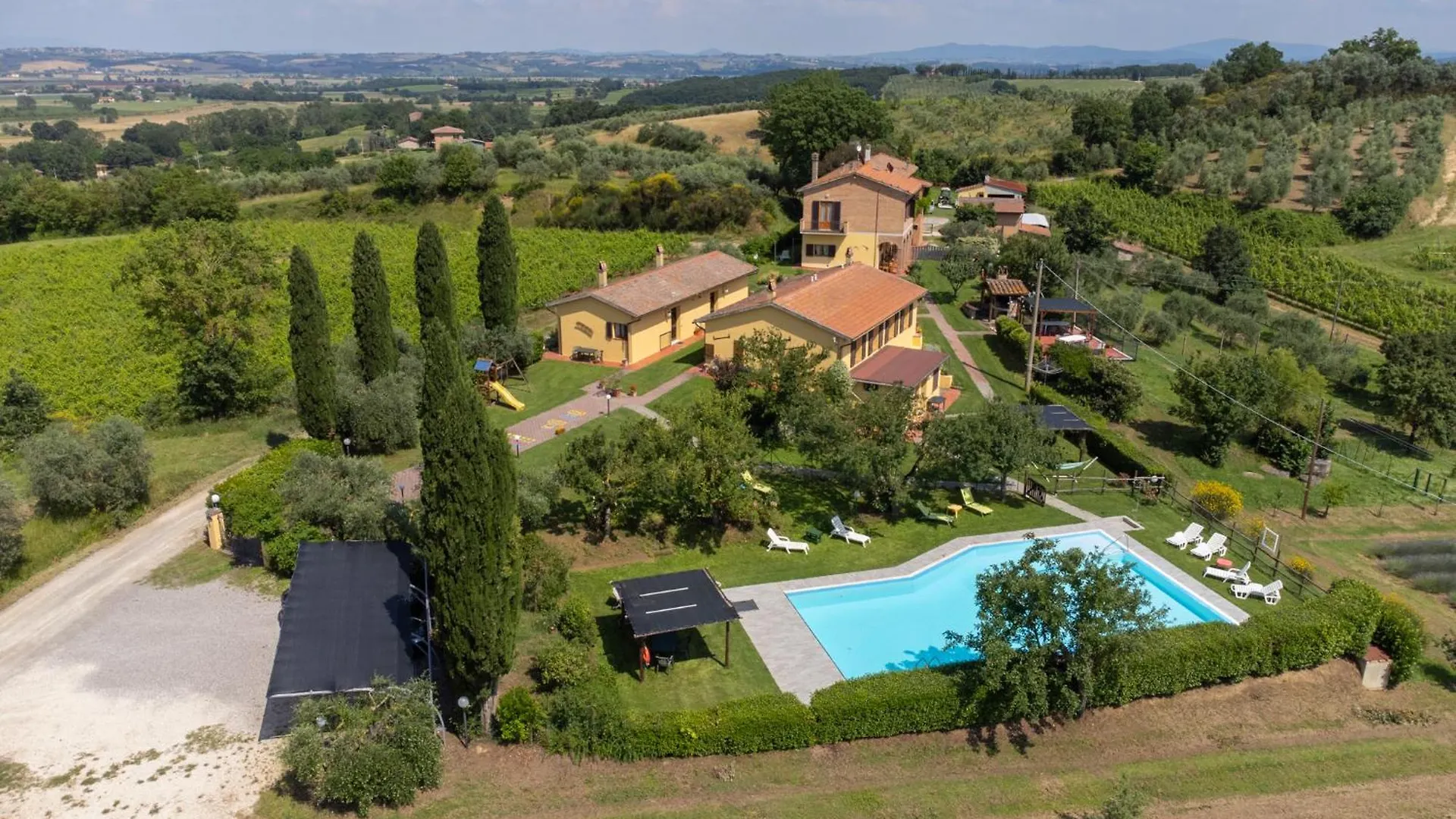 Agriturismo Metina appartamenti con piscina Acquaviva  Acquaviva (Montepulciano)